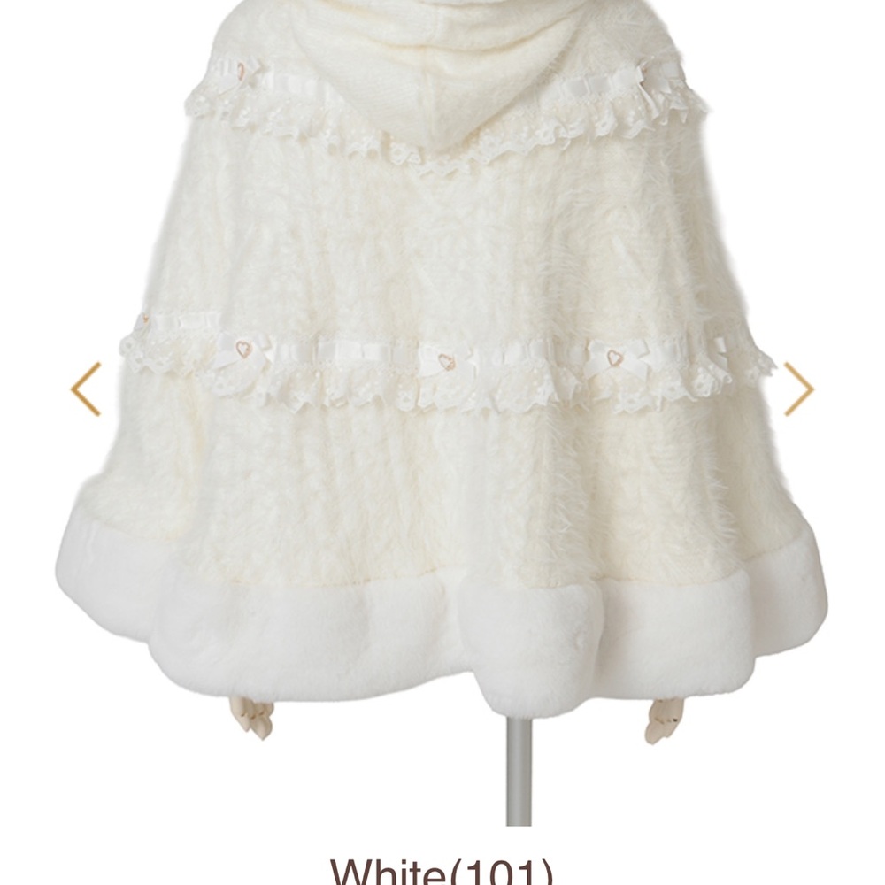 Elegant White Cape Coat - Picture 6 of 7
